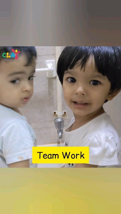 #claymontessori #teamwork #friendship #communitybuilding #montessoriinfantcommunity #mumbai #matunga #Preschools #reelsinstagram #toddlers #toddlerfriendship #trending